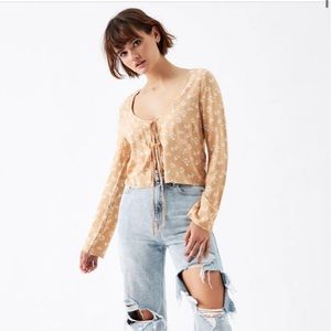 Kendall & Kylie print Double Tie Cropped Top